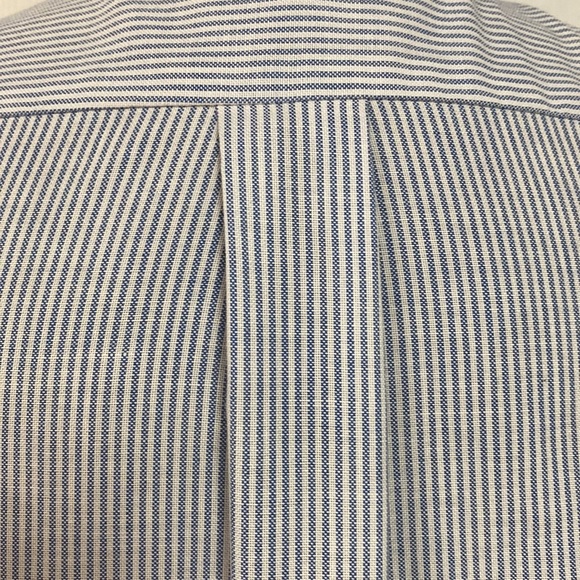 GW Gentleman’s Warehouse blue pinstripes button down shirt. 15 1/2 x 33 - Picture 7 of 10